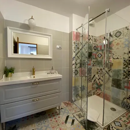 Bandaron Apartament *